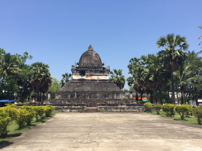 Stupa behind the Wat Visoun